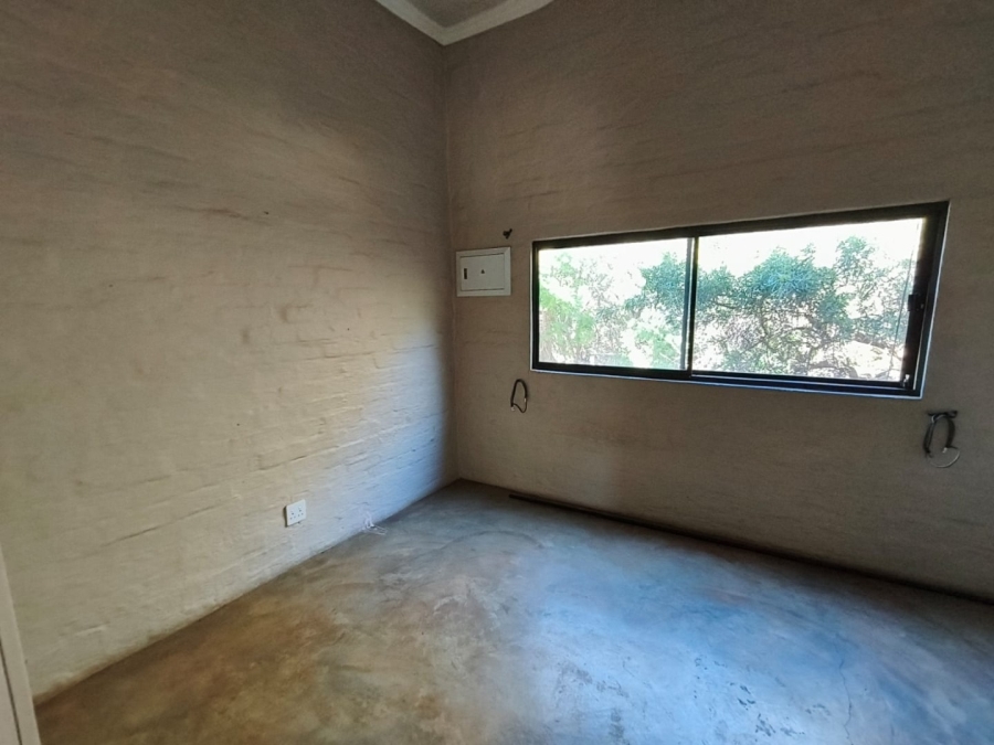 5 Bedroom Property for Sale in Mooinooi North West